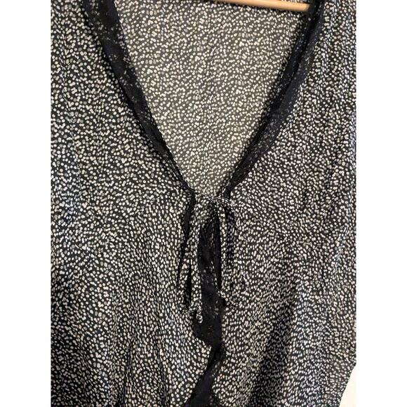 Notations Black tie front cardigan Blouse 2X Lace - Picture 3 of 6